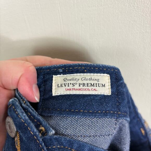 Levi's Premium Denim Dark Wash Tapered Skinny Leg Blue Jean Overalls - Picture 12 of 13